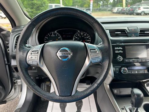 Used 2015 Nissan Altima 2.5 SL w/ Moonroof Package FWD image 20