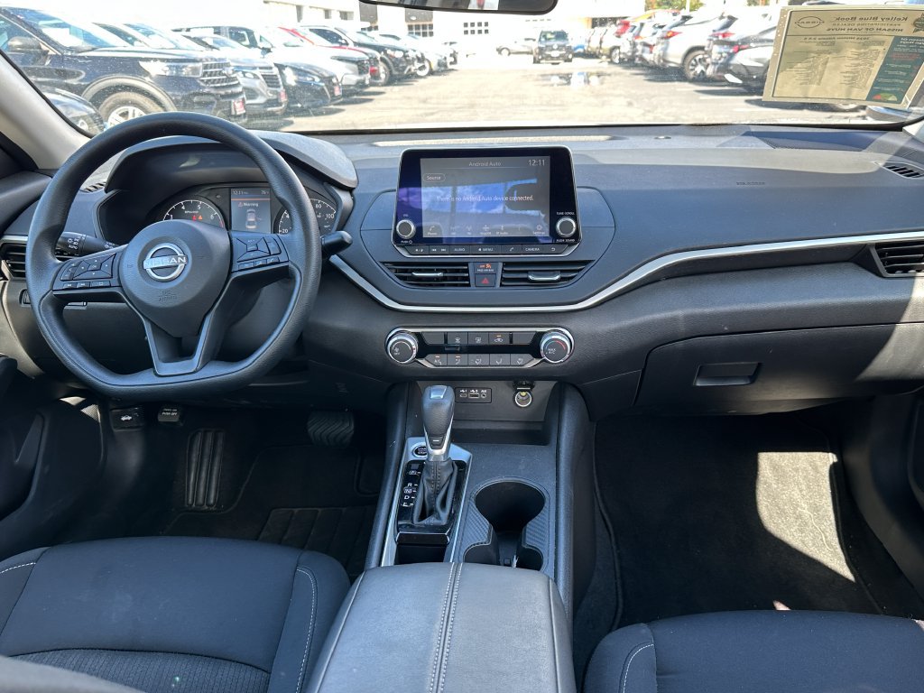 Used 2025 Nissan Altima 2.5 S FWD image 19
