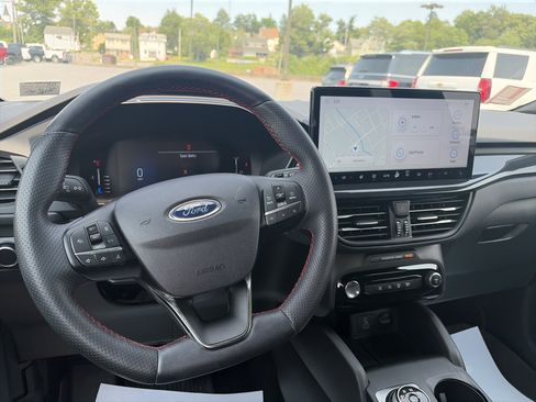 Used 2023 Ford Escape ST-Line w/ Tech Pack #1 AWD/4WD image 27