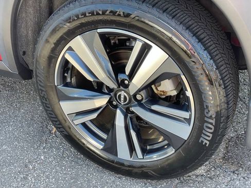 Certified 2022 Nissan Rogue SL w/ SL Premium Package image 26