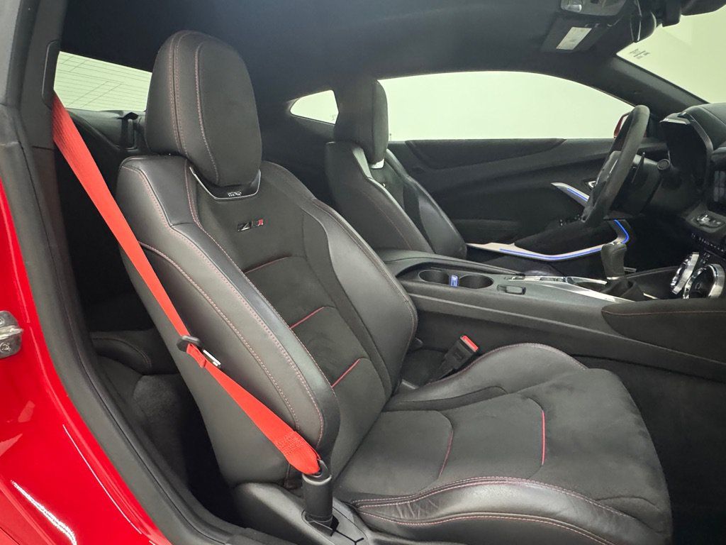 Used 2017 Chevrolet Camaro ZL1 RWD image 13