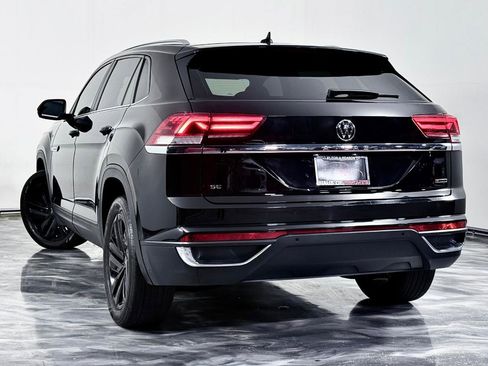 Used 2022 Volkswagen Atlas Cross Sport SE w/ Panoramic Sunroof Package image 9