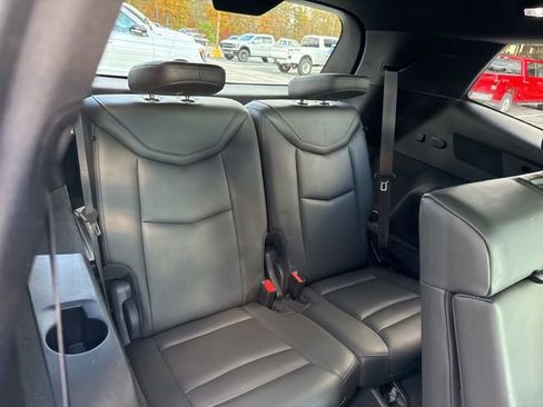Used 2023 Cadillac XT6 Premium Luxury image 16