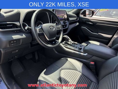 Used 2023 Toyota Highlander XSE AWD/4WD image 14