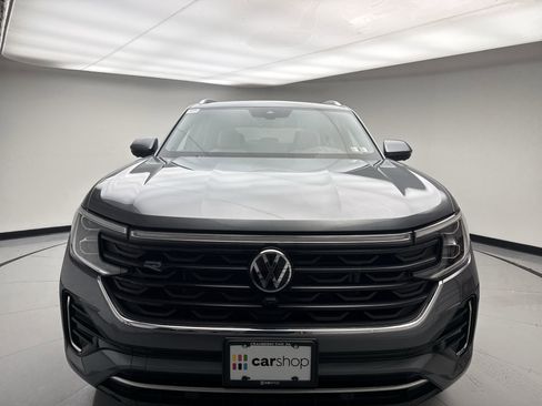 Used 2024 Volkswagen Atlas Cross Sport SEL Premium R-Line image 8