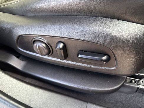 Certified 2019 GMC Acadia SLT image 28