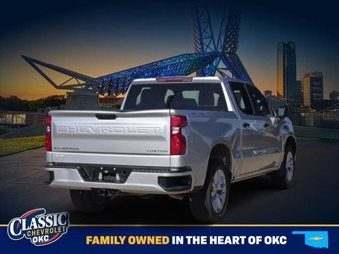 Used 2022 Chevrolet Silverado 1500 Custom AWD/4WD image 7