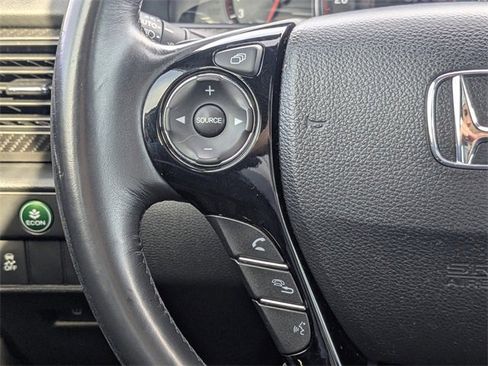 Used 2017 Honda Accord Sport image 24