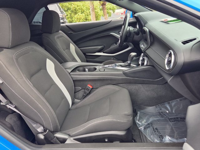 Used 2023 Chevrolet Camaro LT w/ Technology Package RWD image 15