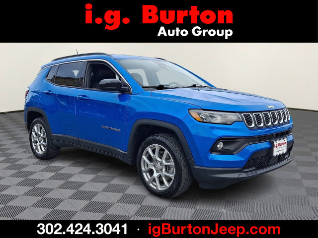 Certified 2024 Jeep Compass Latitude AWD/4WD image 1