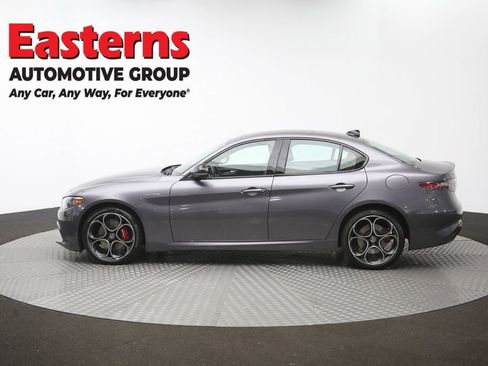Used 2024 Alfa Romeo Giulia Veloce AWD/4WD image 60
