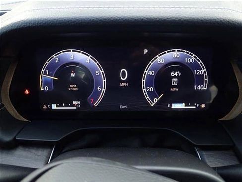 New 2026 Jeep Grand Cherokee Limited w/ Luxury Tech Group II AWD/4WD image 28