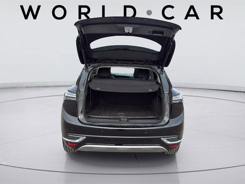 Used 2021 Buick Envision Avenir w/ Technology Package II image 18