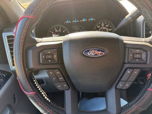 Used 2016 Ford F150 XLT w/ Equipment Group 302A Luxury image 11