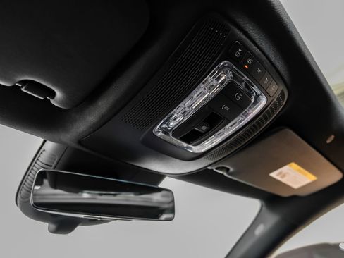 Used 2025 Mercedes-Benz CLA 250 4MATIC image 31