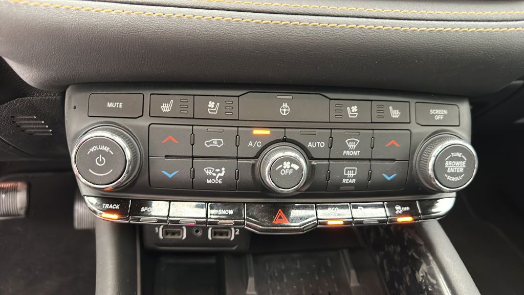 Used 2025 Dodge Durango R/T AWD/4WD image 21