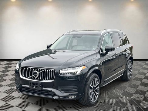 Used 2022 Volvo XC90 T6 Momentum w/ Climate Package image 7