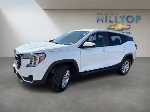 Used 2024 GMC Terrain SLE image 14
