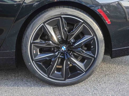 New 2026 BMW 740i w/ Premium Package image 8