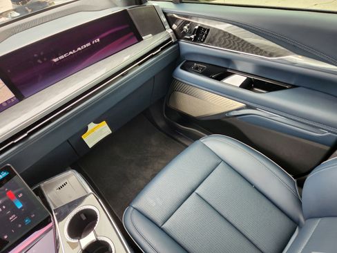 New 2025 Cadillac Escalade IQ Sport 2 AWD/4WD image 20