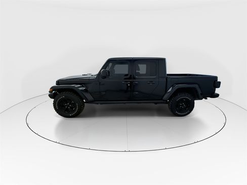 Used 2021 Jeep Gladiator Willys image 5