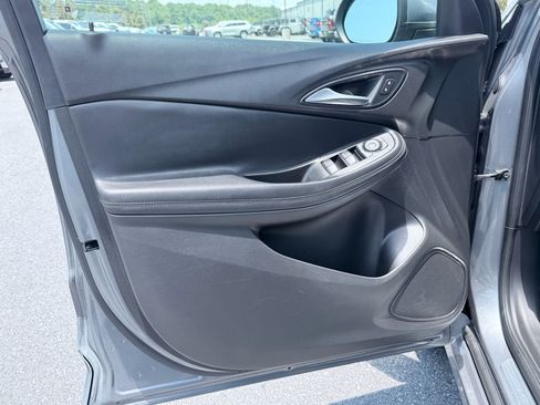Used 2021 Buick Encore GX Preferred w/ Sport Touring Package FWD image 26