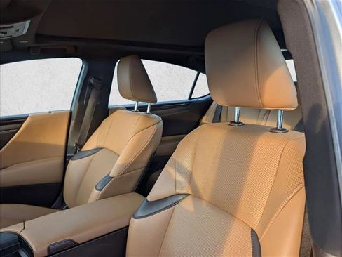 Used 2021 Lexus ES 350 w/ Premium Package image 16