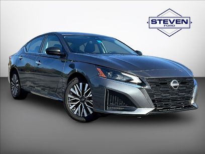 Used 2025 Nissan Altima 2.5 SV