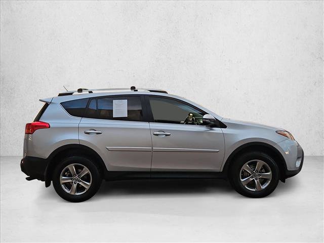 Used 2015 Toyota RAV4 XLE AWD/4WD image 4