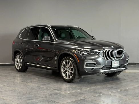 Used 2019 BMW X5 xDrive40i w/ Premium Package 2 AWD/4WD image 4