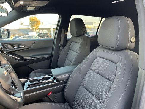 Used 2025 Chevrolet Equinox LT image 28