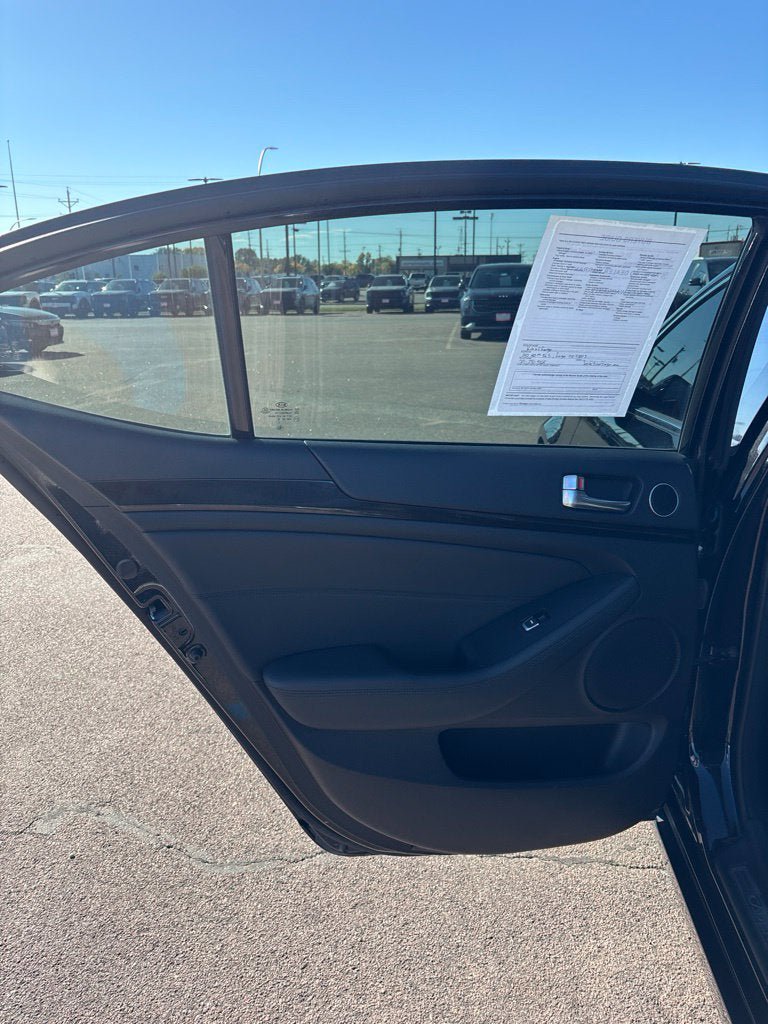 Used 2015 Kia Cadenza Premium FWD image 23