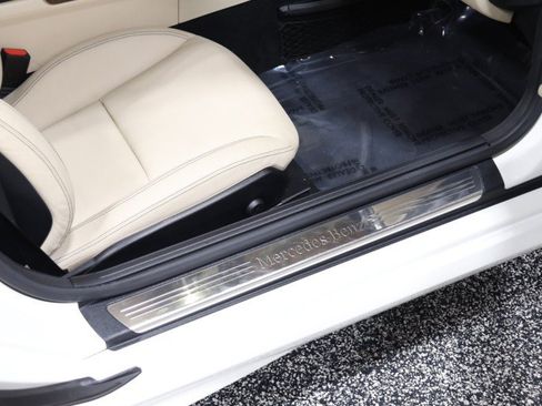 Used 2014 Mercedes-Benz SLK 250 image 49