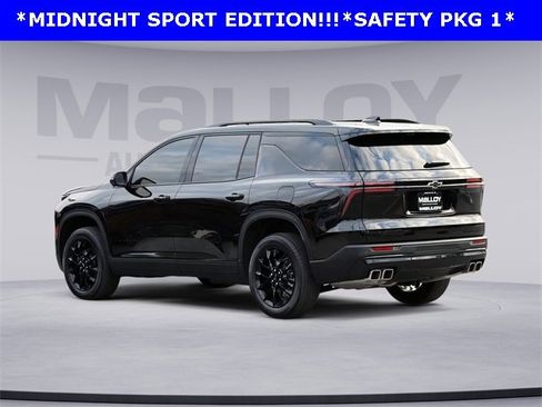 Used 2026 Chevrolet Traverse LT w/ Midnight/Sport Edition image 3