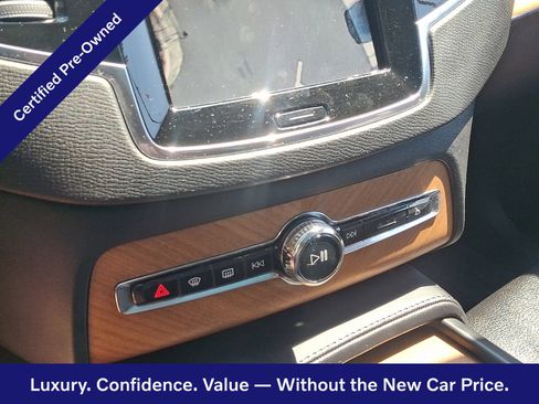 Certified 2023 Volvo XC90 B6 Plus w/ Protection Package Premier AWD/4WD image 17