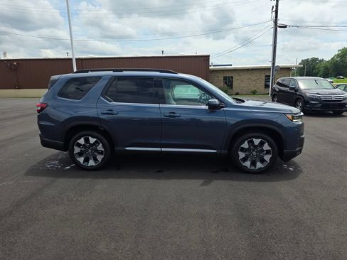 New 2026 Honda Pilot Touring image 2