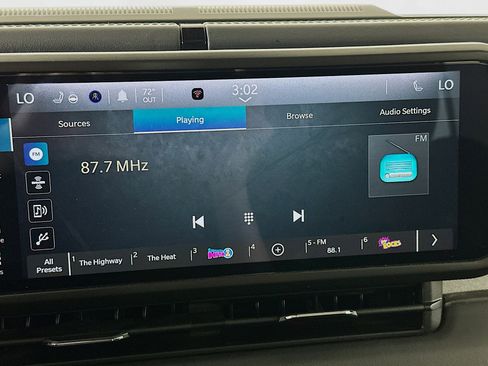 Used 2025 Jeep Wrangler Sahara image 19