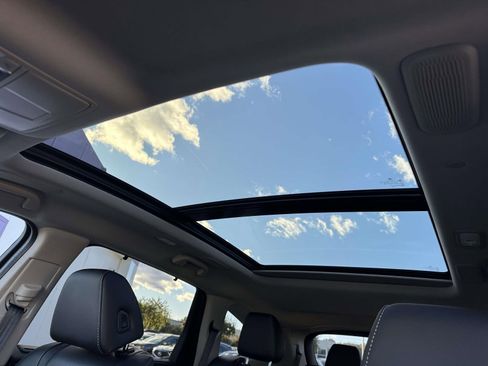 Certified 2025 Acura MDX w/ Technology Package image 17