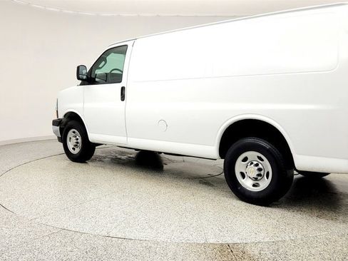 Used 2024 Chevrolet Express 2500 w/ Driver Convenience Package RWD image 7