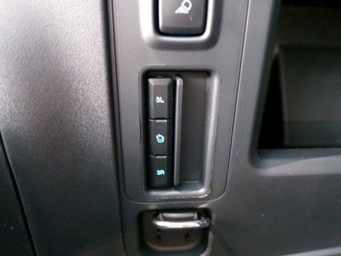 New 2025 Ford Expedition Active image 9