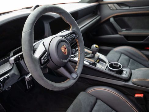 Used 2026 Porsche 911 GT3 RWD image 17