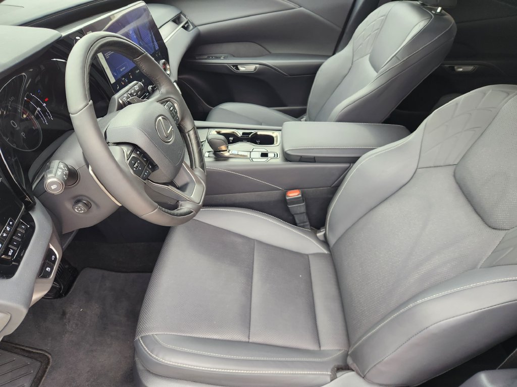 Used 2024 Lexus RX 350 Premium w/ Accessory Package (Z1) FWD image 13