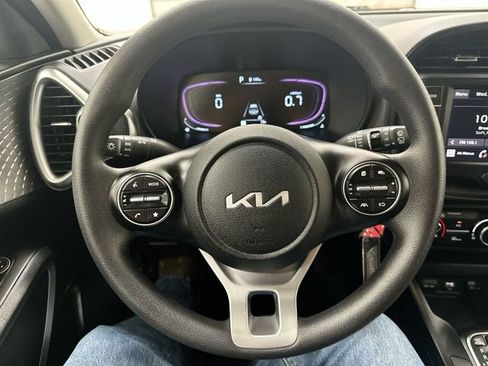 Certified 2023 Kia Soul LX w/ LX Technology Package FWD image 12