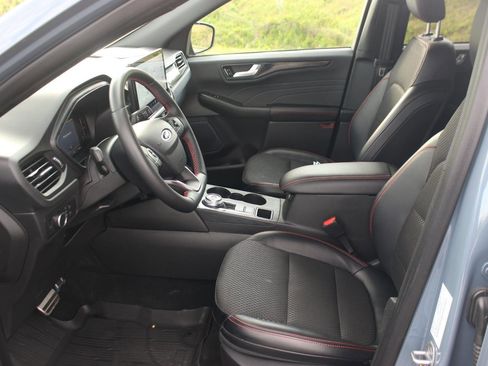 Used 2024 Ford Escape ST-Line w/ Tech Pack #1 AWD/4WD image 16