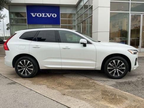 Certified 2023 Volvo XC60 B5 Core w/ Climate Package FWD image 4