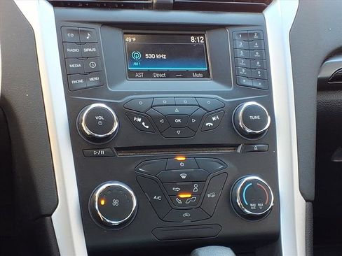 Used 2015 Ford Fusion SE w/ Equipment Group 201A image 6