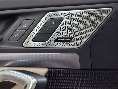 Used 2025 BMW X1 xDrive28i w/ Premium Package image 19