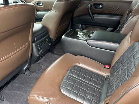 Used 2019 Nissan Armada Platinum w/ Captain's Chairs Package RWD image 11