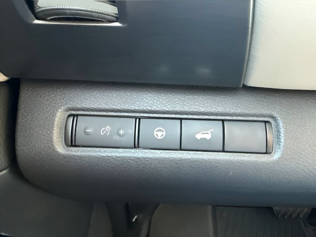 Used 2023 Nissan Pathfinder SL AWD/4WD image 25