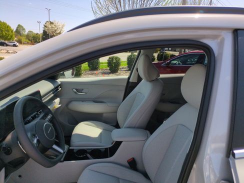 New 2026 Hyundai Kona Limited FWD image 17